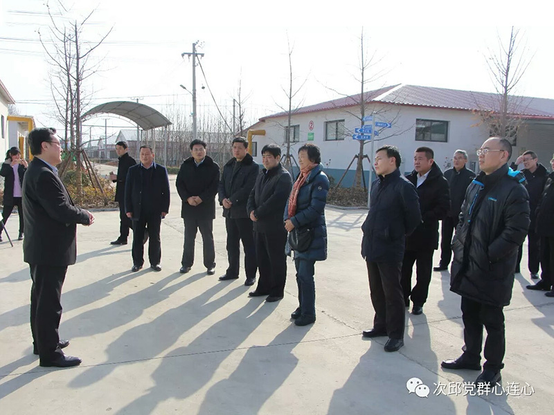 市政協(xié)原副主席、民建市委原主委牛惠蘭，市人大常委、民建市委副主委周中穩(wěn)一行到我公司調(diào)研蘆花雞養(yǎng)殖發(fā)展情況